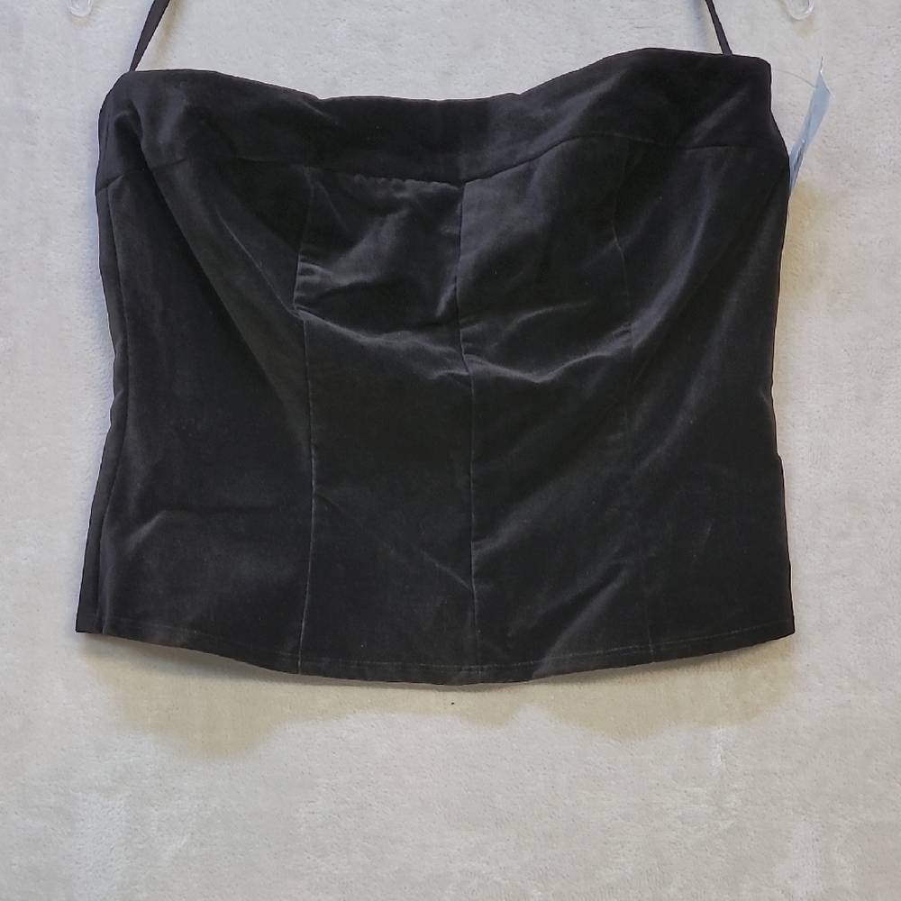Elegant Black Strapless Top
